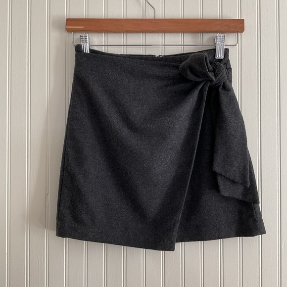 Aritzia Dresses & Skirts - Aritzia Wilfred Dorine Wrap Skirt